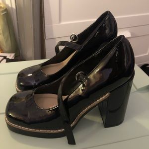 Steve Madden pumps